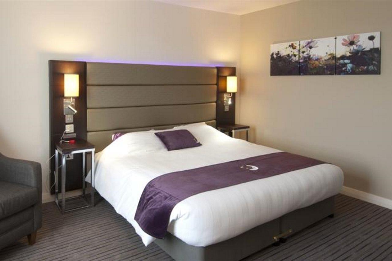 Premier Inn London Gatwick Airport East Crawley  Buitenkant foto