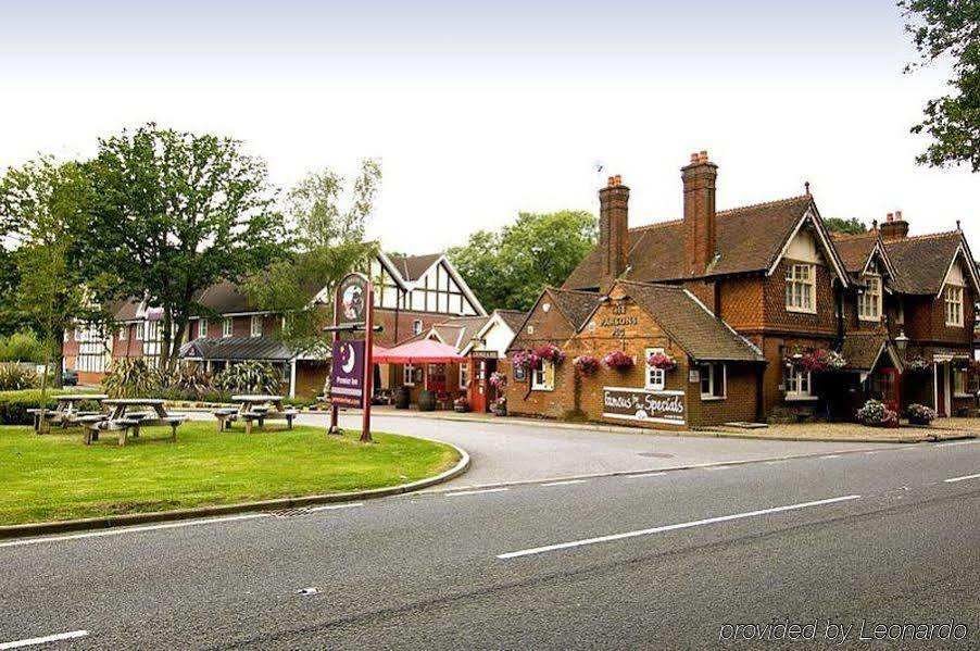 Premier Inn London Gatwick Airport East Crawley  Buitenkant foto