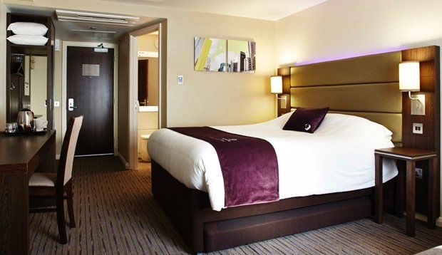 Premier Inn London Gatwick Airport East Crawley  Buitenkant foto
